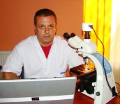 Dr Dan Navolan